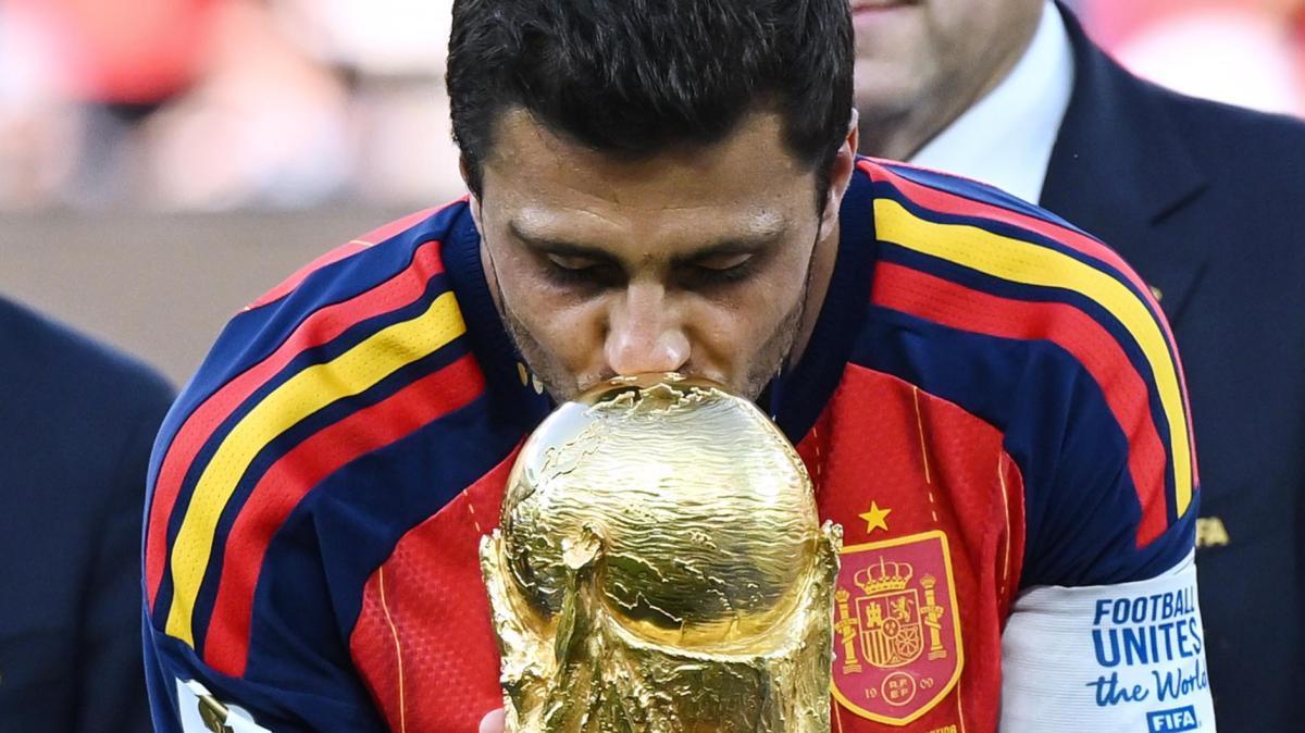 La afición del Real Madrid exige el fichaje de Rodri