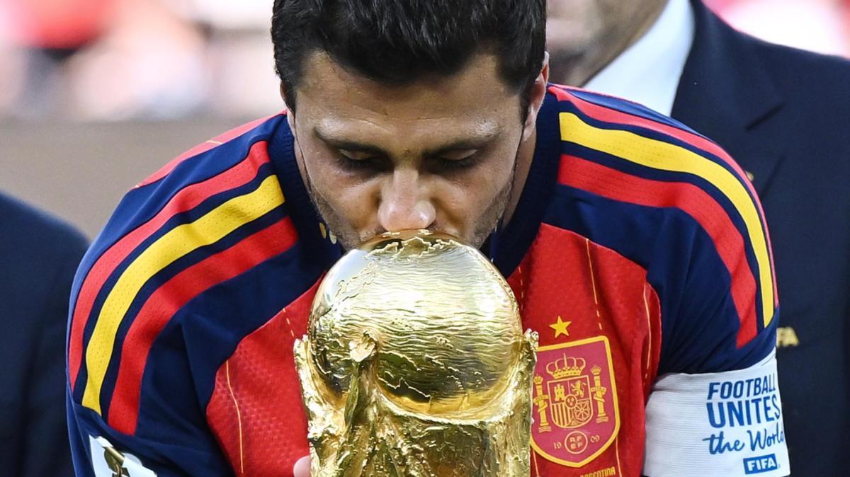 Guerra entre Real Madrid y Barça: así está la carrera por llevarse a Rodri
