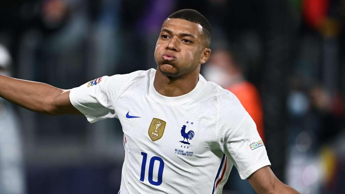 Mbappé marcó el gol de la victoria del PSG y lo celebró como uno de sus ídolos