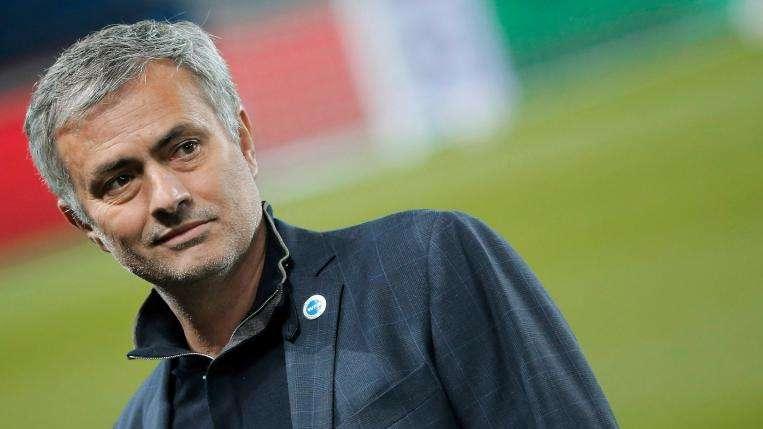 Mirror: Mourinho no será el sustituto de Van Gaal