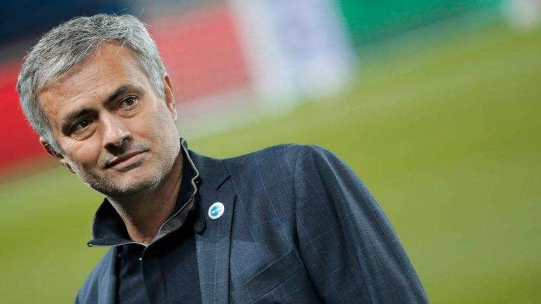 Express: Stones y Varane, las opciones de Mourinho para la zaga