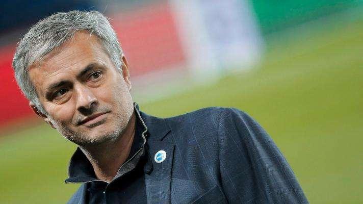 Mirror: Mourinho quiere retener a Cech, incluso contra su voluntad
