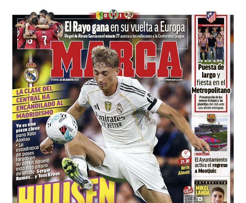 "Huijsen enamora al Bernabéu" señala Marca en su portada 