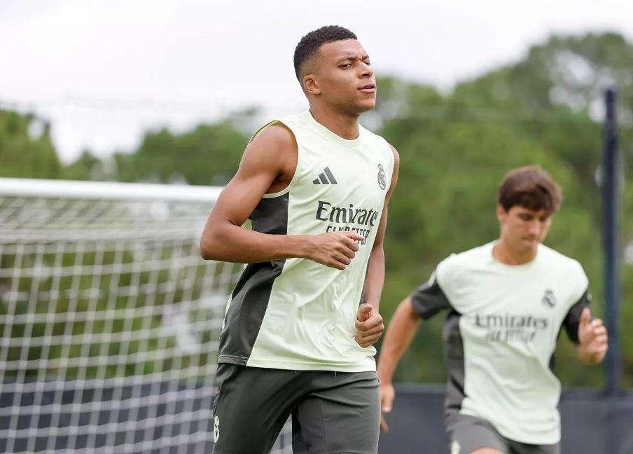 Entrenamiento del Real Madrid para preparar el partido ante la Juventus
