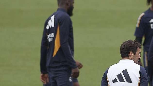 Los canteranos preferidos de Ancelotti para cubrir la baja de Alaba