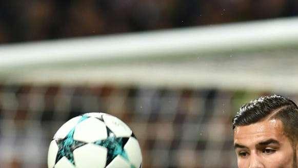 La Real Sociedad llama a la puerta de Theo