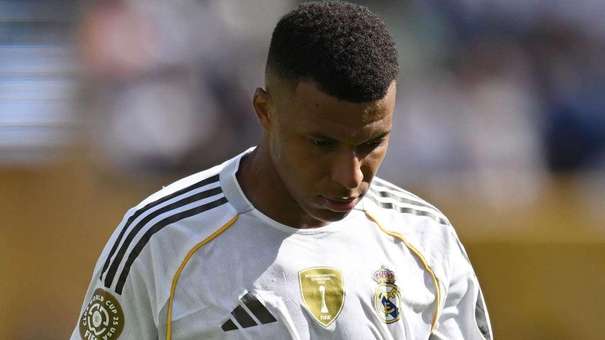 Mbappé enciende las alarmas en el Real Madrid: se retiró lesionado