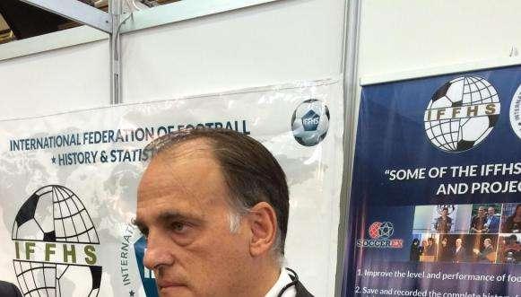 Tebas apoya al Barça: "LaLiga denunciará al PSG por infringir el 'fair play'"
