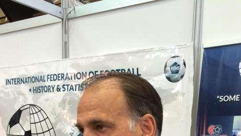 Tebas: "Lo razonable sería terminar LaLiga con público. Las quejas del Madrid..."
