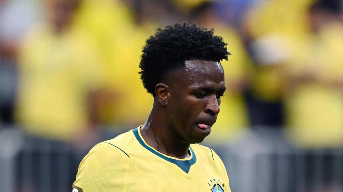 Siro López habla claro sobre Vinicius: "Yo lo veo más fuera que dentro"