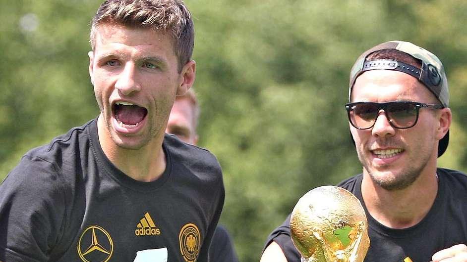 Podolski: "Khedira sabe lo divertido que sería jugar en el Arsenal"