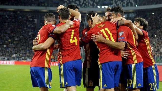 La Selección comienza a preparar el partido contra Italia con una doble sesión