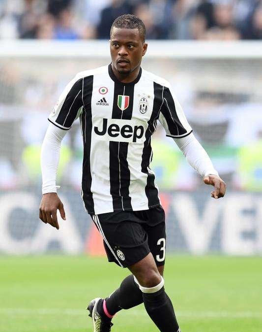 Gazzetta dello Sport: Evra renovará con la Juventus
