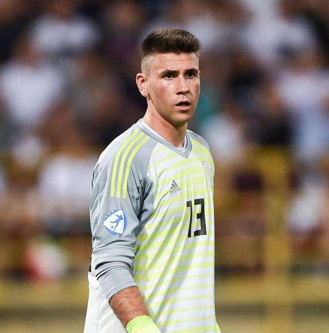 Fichajes Real Madrid, Unai Simón en la agenda del club blanco