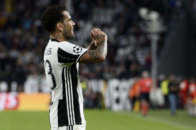 OFICIAL - Dani Alves se embarca en su enésima aventura: será presentado esta tarde con su nuevo club