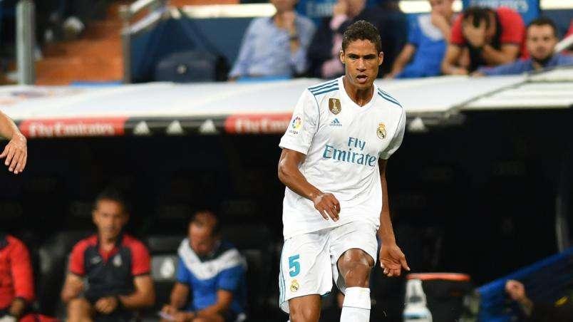 Zidane, tranquilo y despreocupado con Raphael Varane