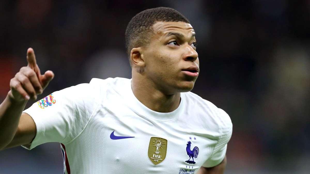 "Bastantes problemas tenemos para estar pendientes de si Mbappé va al Real Madrid"