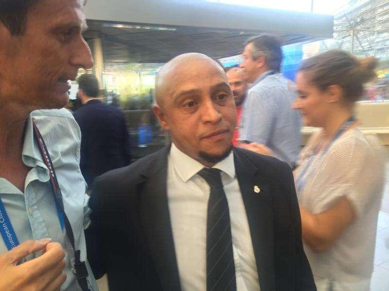 Según desvelan en Brasil, la justicia de Sao Paulo ordena...¡prisión para Roberto Carlos!