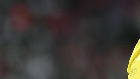 Polémica en el debut del Real Madrid: penalti dudoso e incomprensible amarilla a Vinicius...