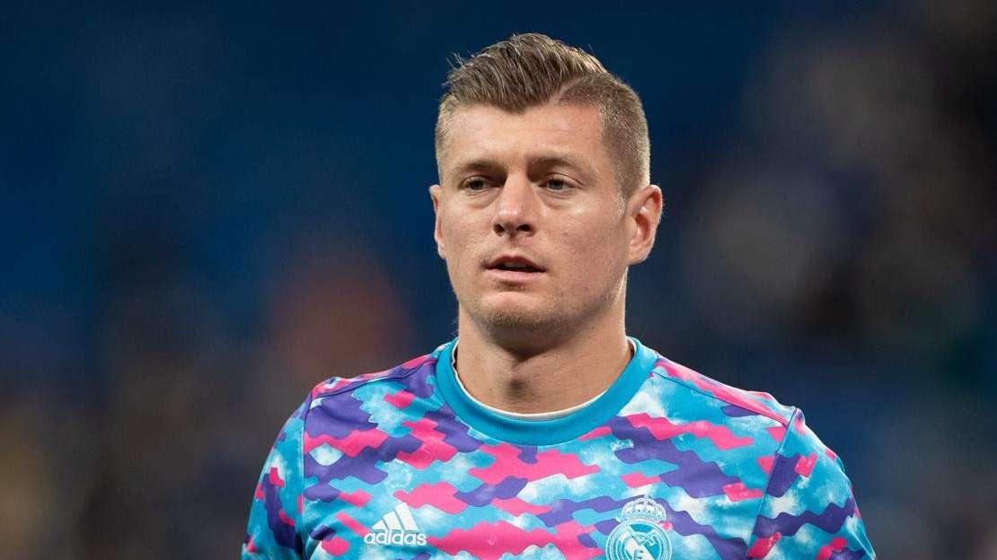 La falta de Kroos ante el Elche que no existió y el árbitro castigó con amarilla 
