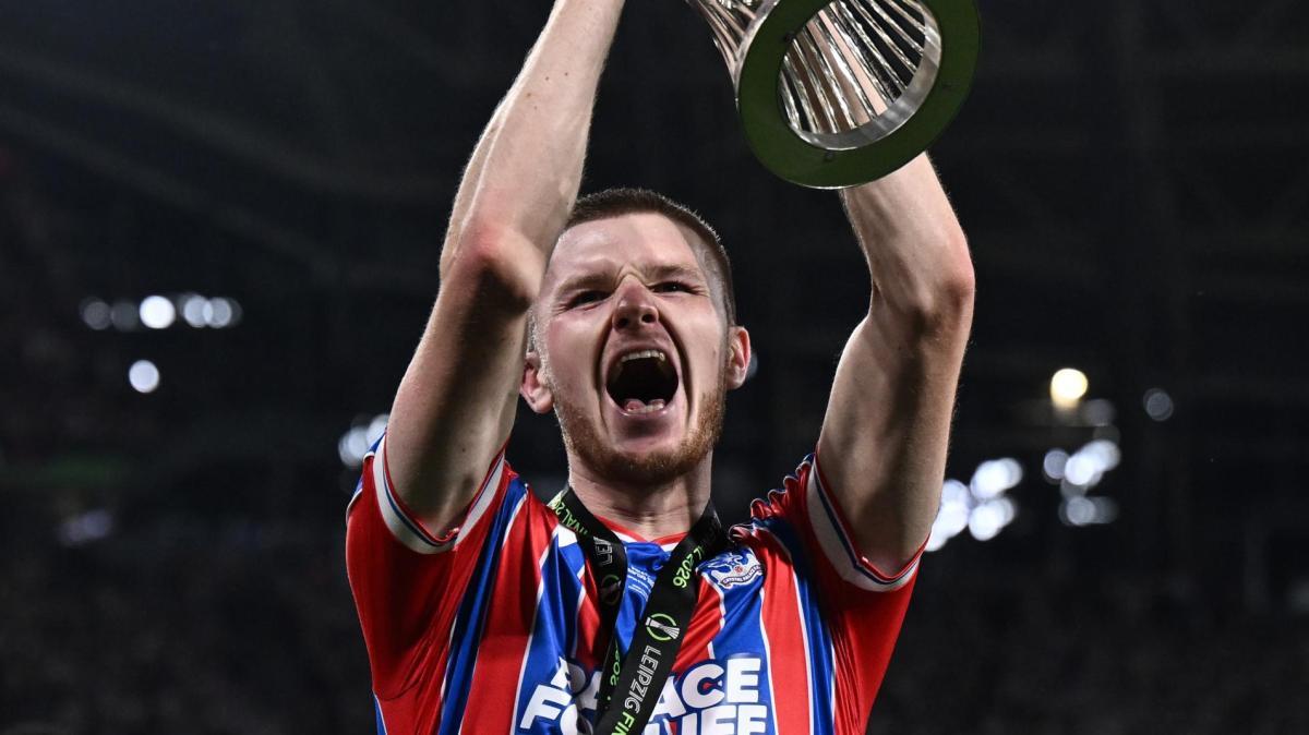 Puja por Adam Wharton en enero: el Chelsea toma ventaja al Real Madrid
