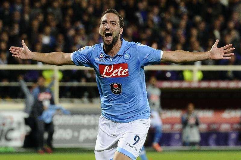 Express: El Arsenal, el destino favorito para Higuaín