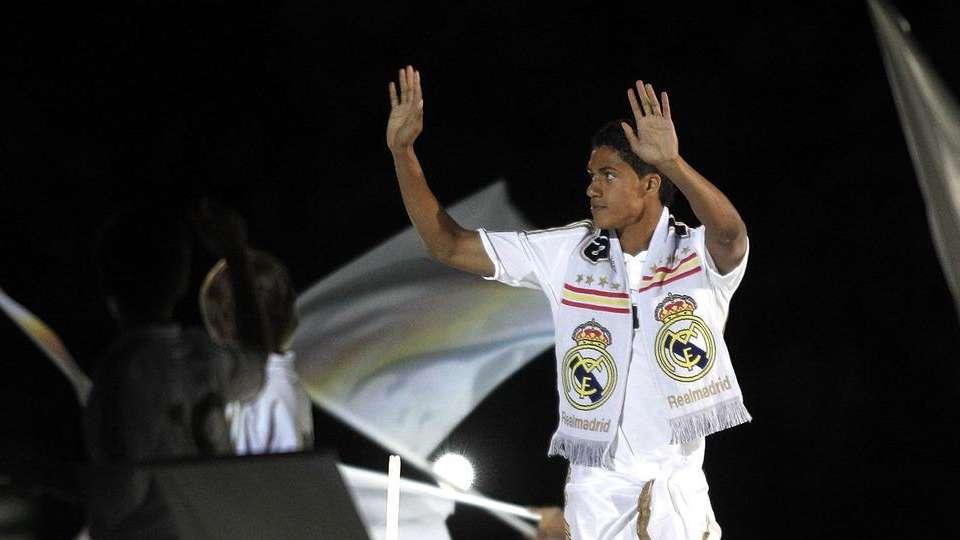 The Independent: Mourinho insiste en llevarse a Varane