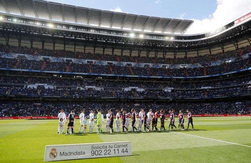 VÍDEO - Los jugadores blancos ya están en el Bernabéu