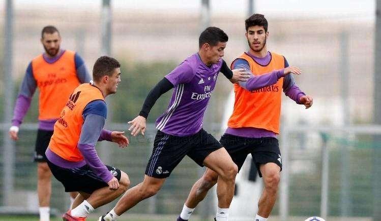 Informe de entrenamiento: minuto de silencio y con la cabeza puesta en el Depor