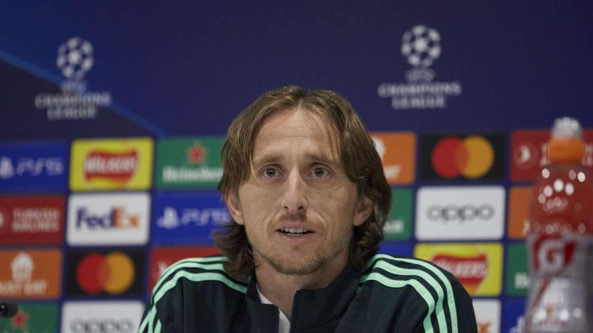 Luka Modric en rueda de prensa: "Quiero seguir con el Real Madrid"