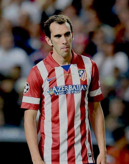 Godín habla sobre Theo: "Yo no me iría al Madrid, pero él es un niño"