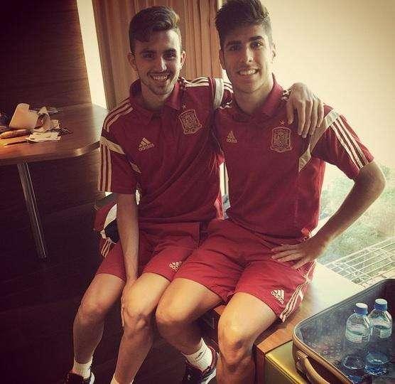 Llorente y Mayoral pueden estar tranquilos: ya están a la venta sus camisetas con la del resto de sus compañeros
