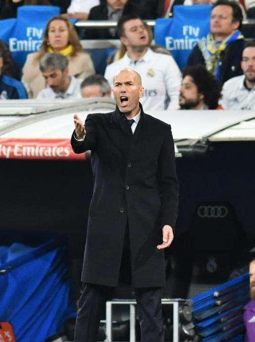 De la Morena: "A Zidane le funcionó el plan B, pero queda claro que con James..."