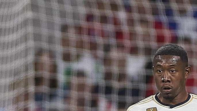 Alaba se disculpa públicamente con la afición tras su actuación en el derbi