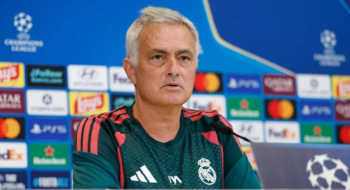 José Mourinho, en rueda de prensa: "Me gustaría saber por qué el penalti no fue repetido"
