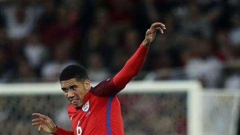 The Sun: El United se plantea la renovación de Smalling