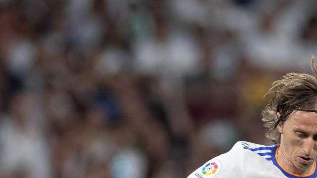 CAMBIO EN EL REAL MADRID | Entra Modric por Camavinga