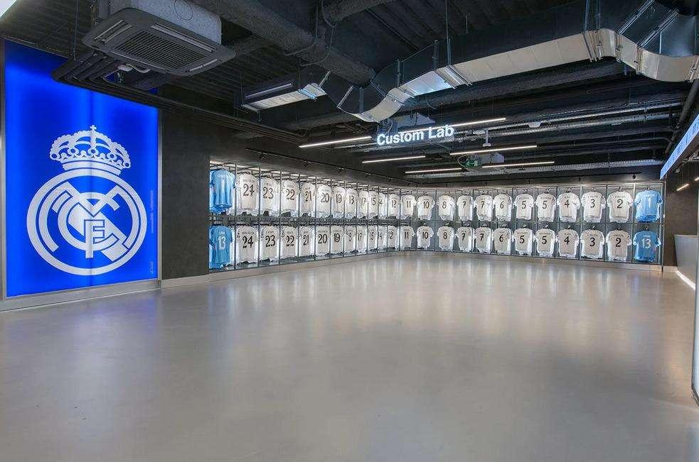 El Real Madrid abre una megatienda en el Santiago Bernabéu