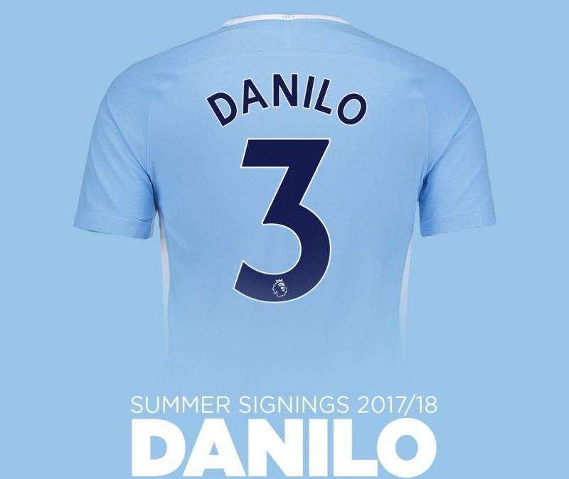 Danilo, concentrado con el City para preparar el duelo ante el Madrid: ya ha elegido dorsal para hacerlo