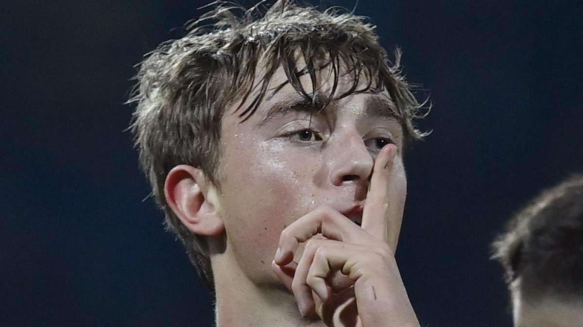 Fabrizio Romano hace 'oficial' el fichaje de Huijsen por el Real Madrid