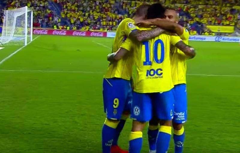 La Província: "En la cima del mundo, la UD Las Palmas montó una muy gorda. Le dio un meneo al Real Madrid"