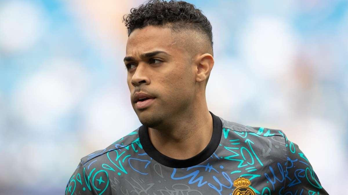 La salida de Mariano Díaz se considera "misión imposible" en el Real Madrid