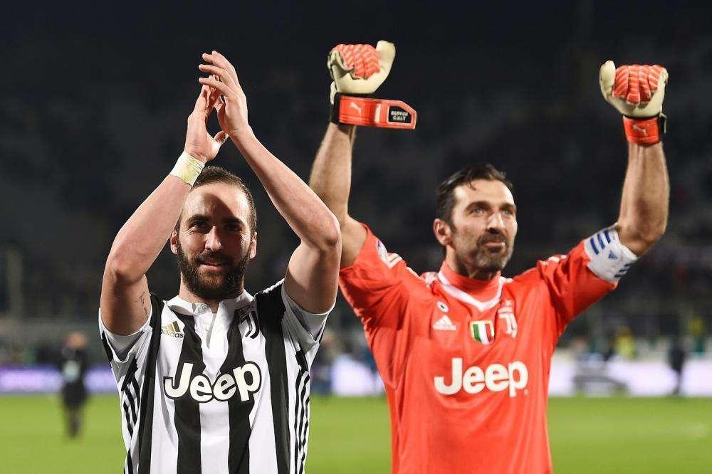 Las sorprendentes palabras de Buffon a Higuaín tras ganar al Tottenham
