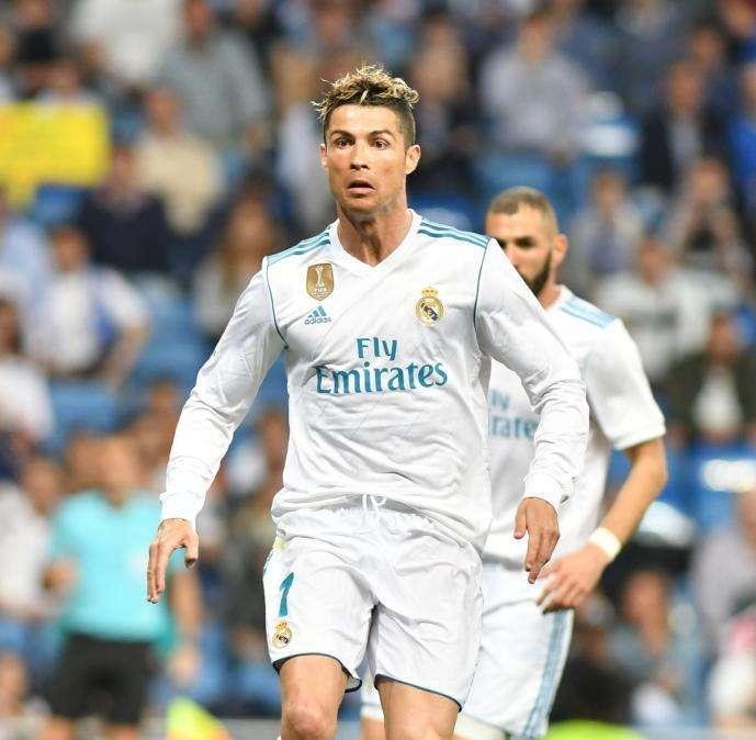 FOTO - Cristiano muestra sus nuevas botas "para los partidos grandes"