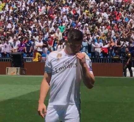 Luka Jovic, sobre su próximo dorsal: "El número no juega al fútbol, no es algo importante"