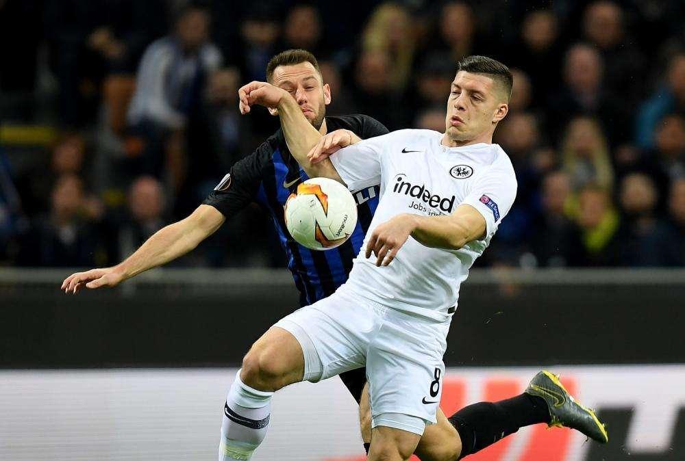 Fichajes, la actitud del Eintracht enfría la operación de Jovic 