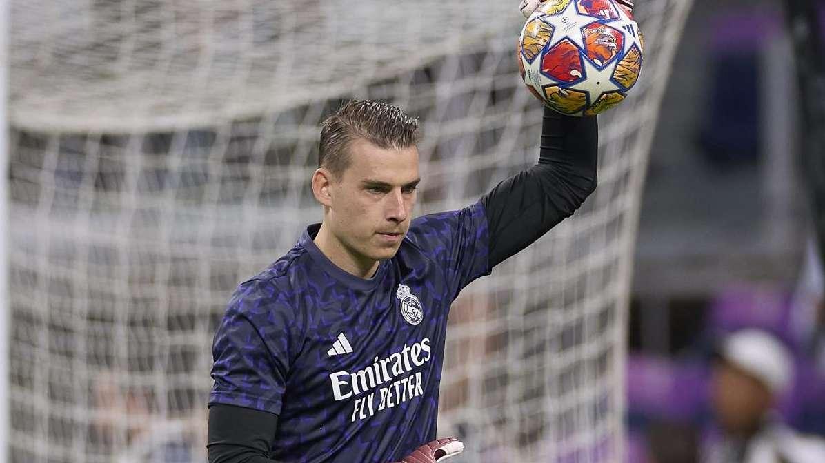 Alerta: Lunin se reunirá con un sorprendente club y podría salir del Real Madrid