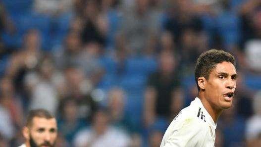 El Madrid prepara una oferta de renovación para Varane