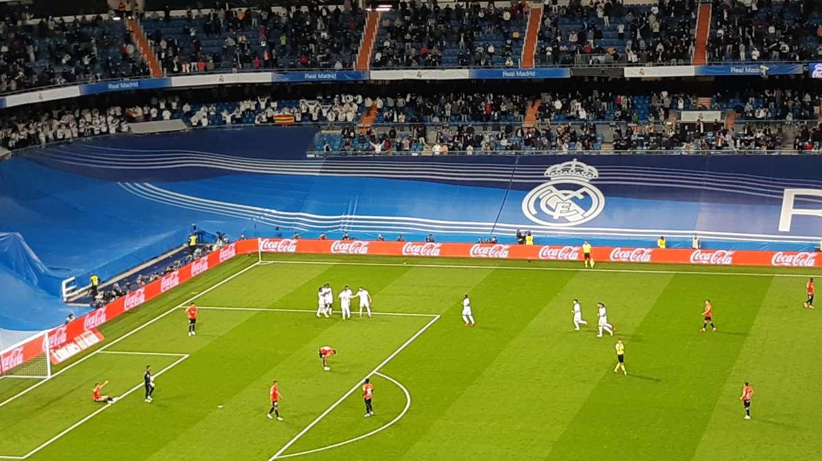 ¡GOL DEL REAL MADRID! | Doblete de Karim Benzema para completar la 'manita'