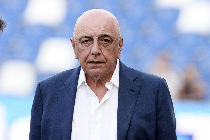 Galliani: "Ibrahimovic está descartado, se queda en París"